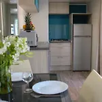 Mobil 4 - Domaine De Beaulieu مكان تخييم *