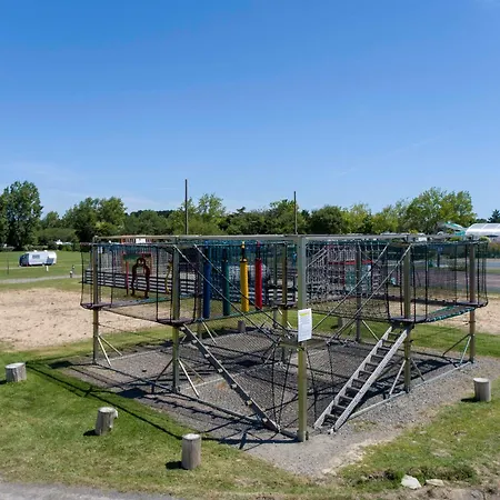 Camping Mobil Xxl 4 - Le Domaine De Beaulieu