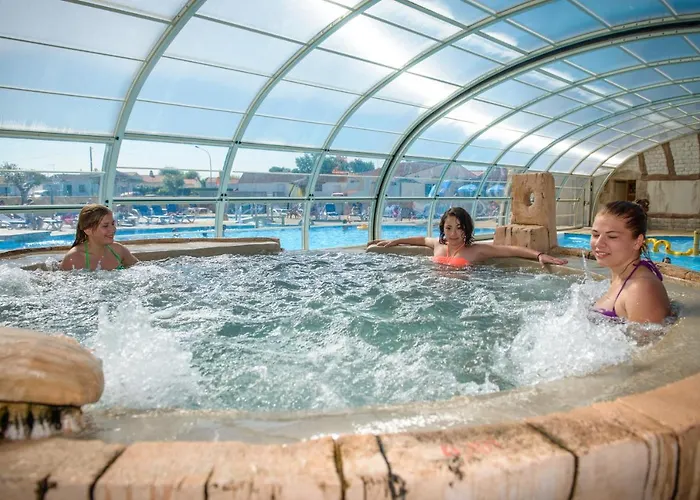 Mobil 4 - Domaine De Beaulieu Κάμπινγκ *